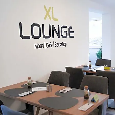 Xl Lounge Motel *